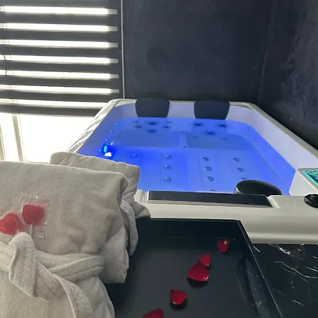 Nuit Detente Liebeshotel Rodez