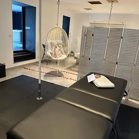 Liebeshotel Nuit Detente *