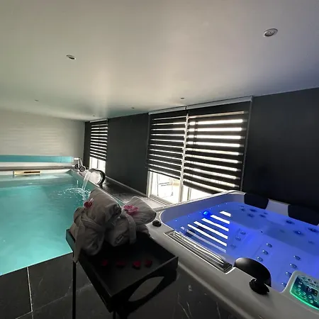 Nuit Detente Liebeshotel Rodez