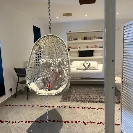 Nuit Detente Liebeshotel Rodez